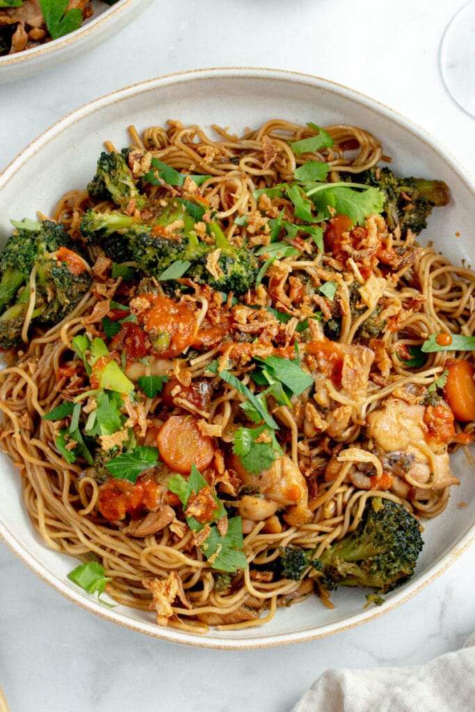 Nouilles sautées au poulet et aux légumes - Marie Food Tips