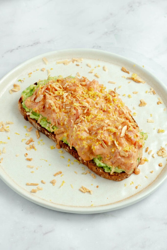 Toast avocat, saumon (& spicy mayo) - Marie Food Tips