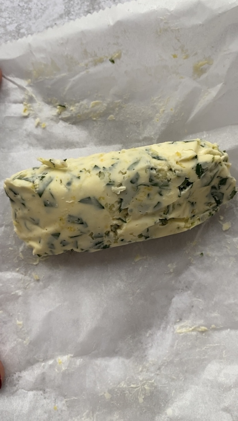 Herb butter, firm, after 5 minutes in the freezer.