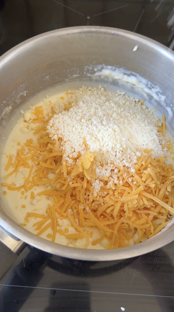 The 3 cheeses (Cheddar, Swiss and Parmesan) added to the béchamel sauce.